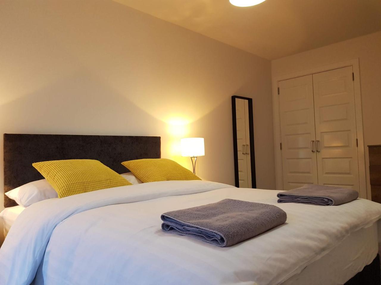 3 Royal View Apartments 斯特灵 外观 照片