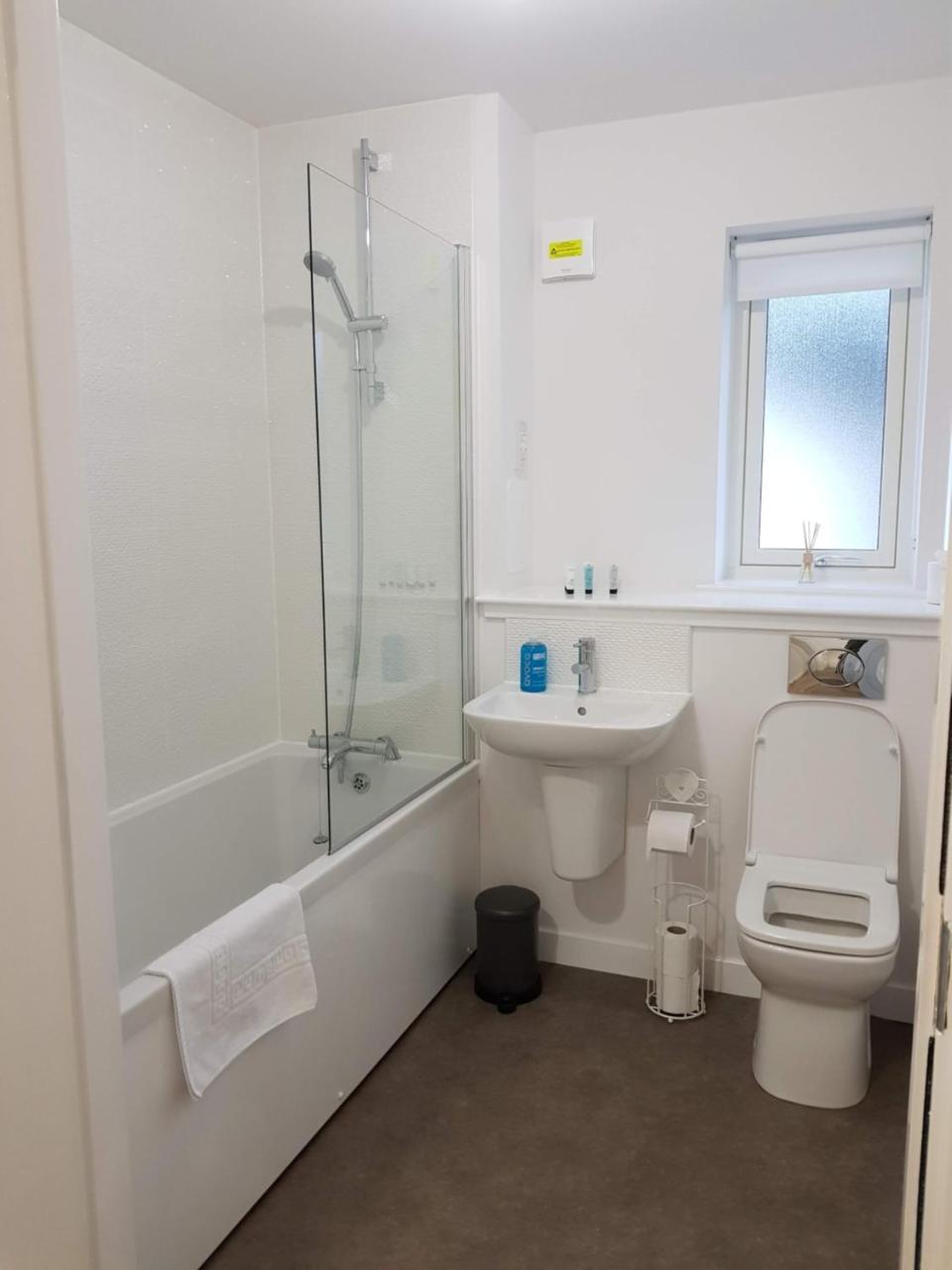 3 Royal View Apartments 斯特灵 外观 照片